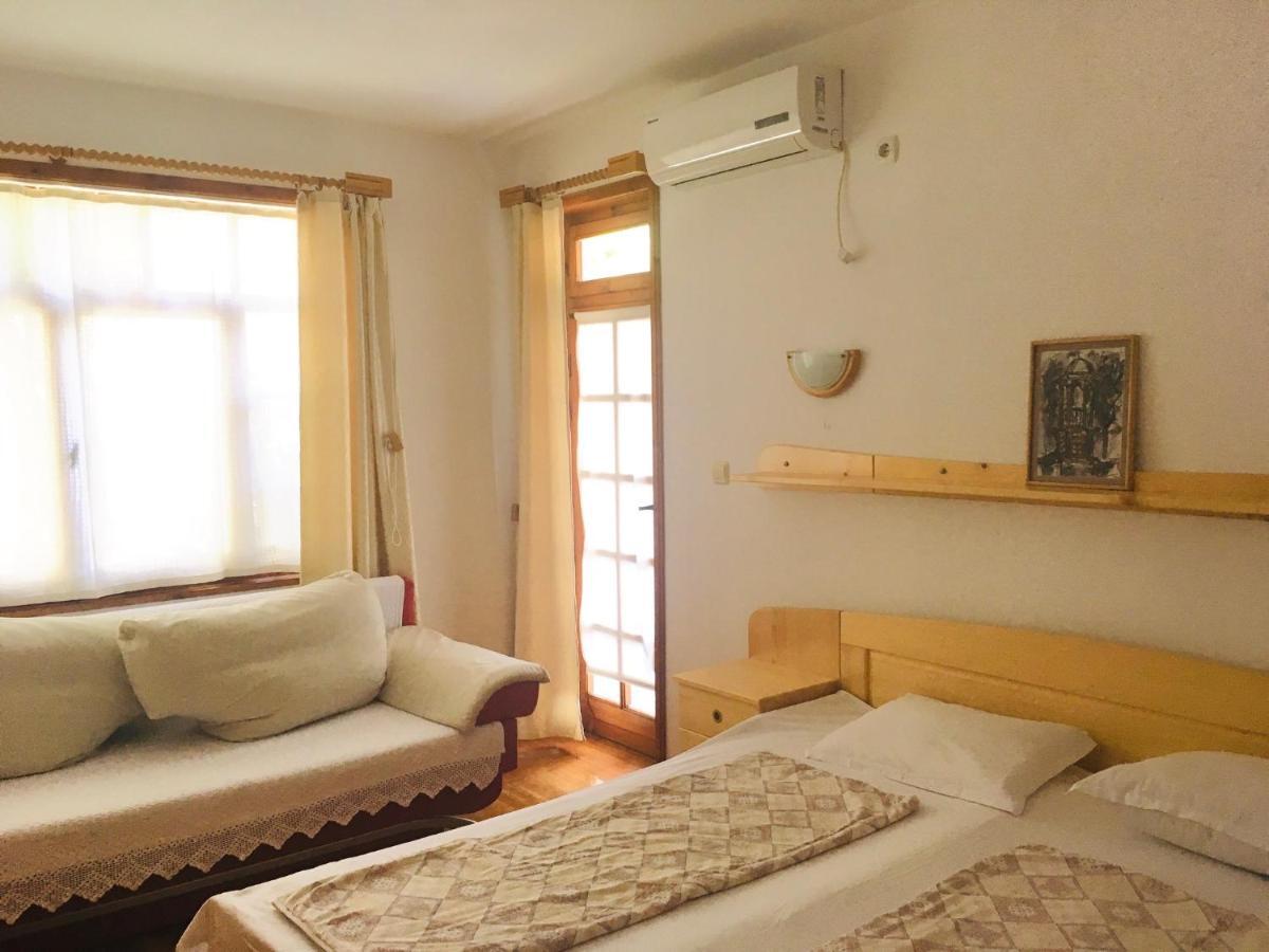 Guest House Barbov Obzor Buitenkant foto